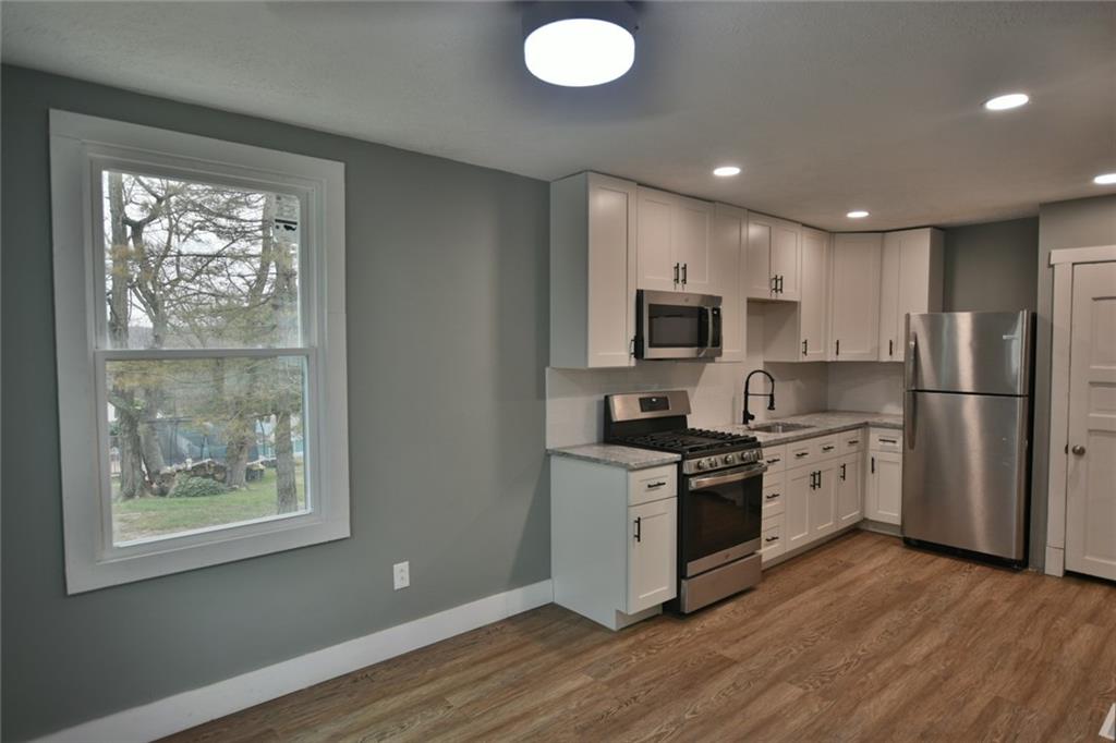 785 Elk Avenue Rochester, PA 15074 - Photo 3 of 15 Gallery Image 3