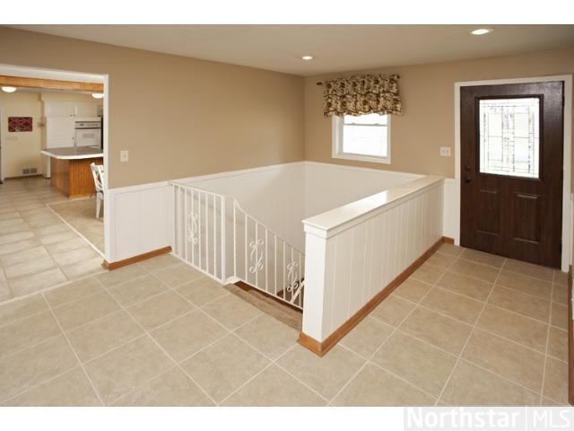 337 Maple Island Road Burnsville, MN 55306 - Photo 2 of 18 Gallery Image 2