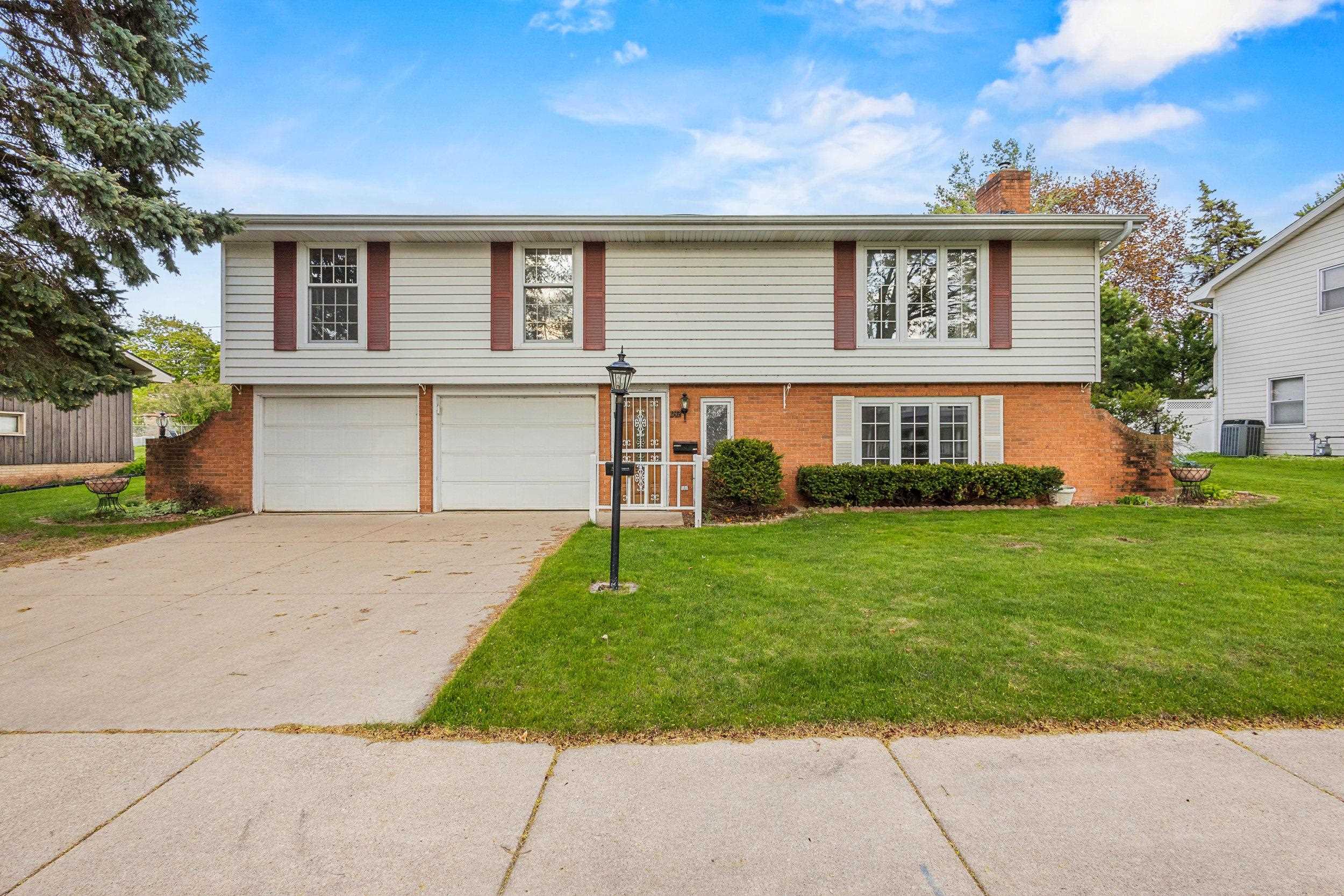 1742 North Douglas Street Appleton, WI 54914 - Photo 1 of 1