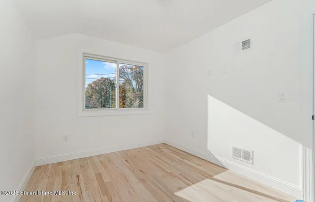 $1,598,999 | 9 Massachusetts Street | Tottenville