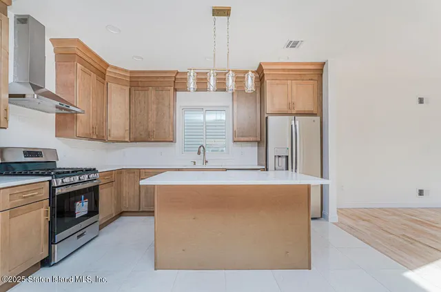 $1,598,999 | 9 Massachusetts Street | Tottenville