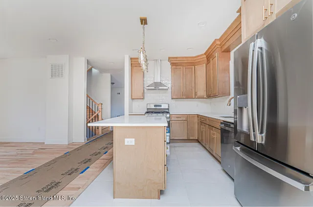 $1,598,999 | 9 Massachusetts Street | Tottenville