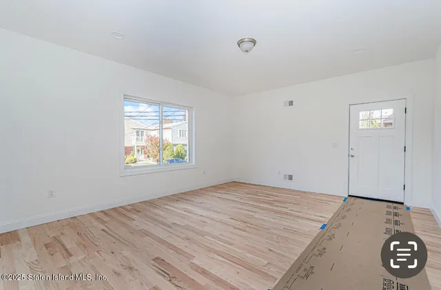 $1,598,999 | 9 Massachusetts Street | Tottenville