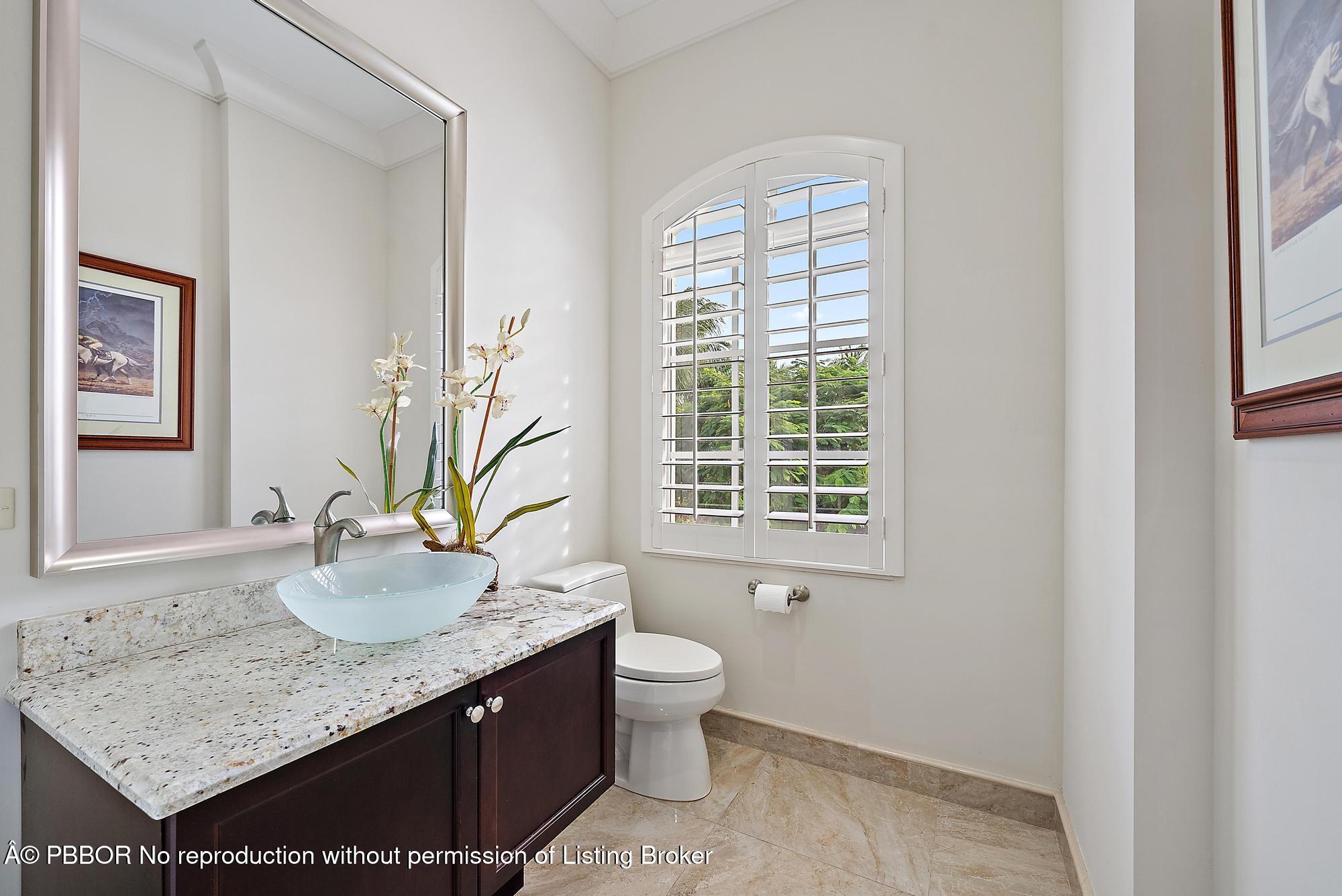 138 Tierra Lane, Unit 6 Jupiter, FL 33477 - Photo 13 of 41 Powder Room