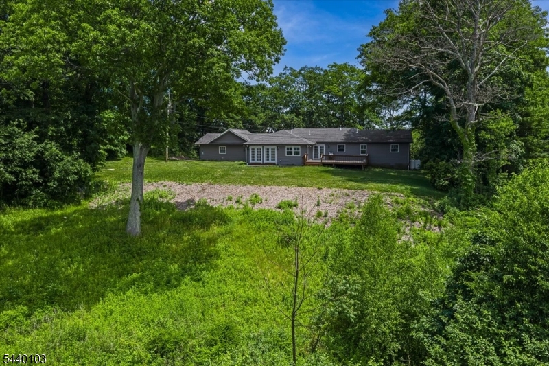 8 Sheeprock Road Kinnelon, NJ 07405 - Photo 36 of 47
