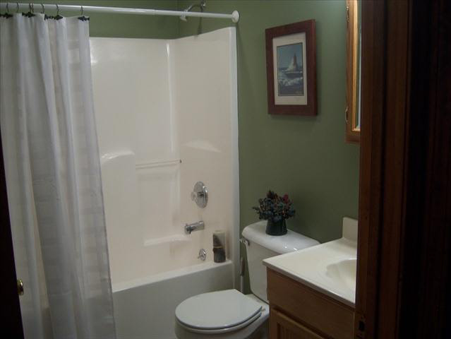 8890 Baldwin Road Monroe, MI 48162 - Photo 9 of 20 20338736-8.JPG