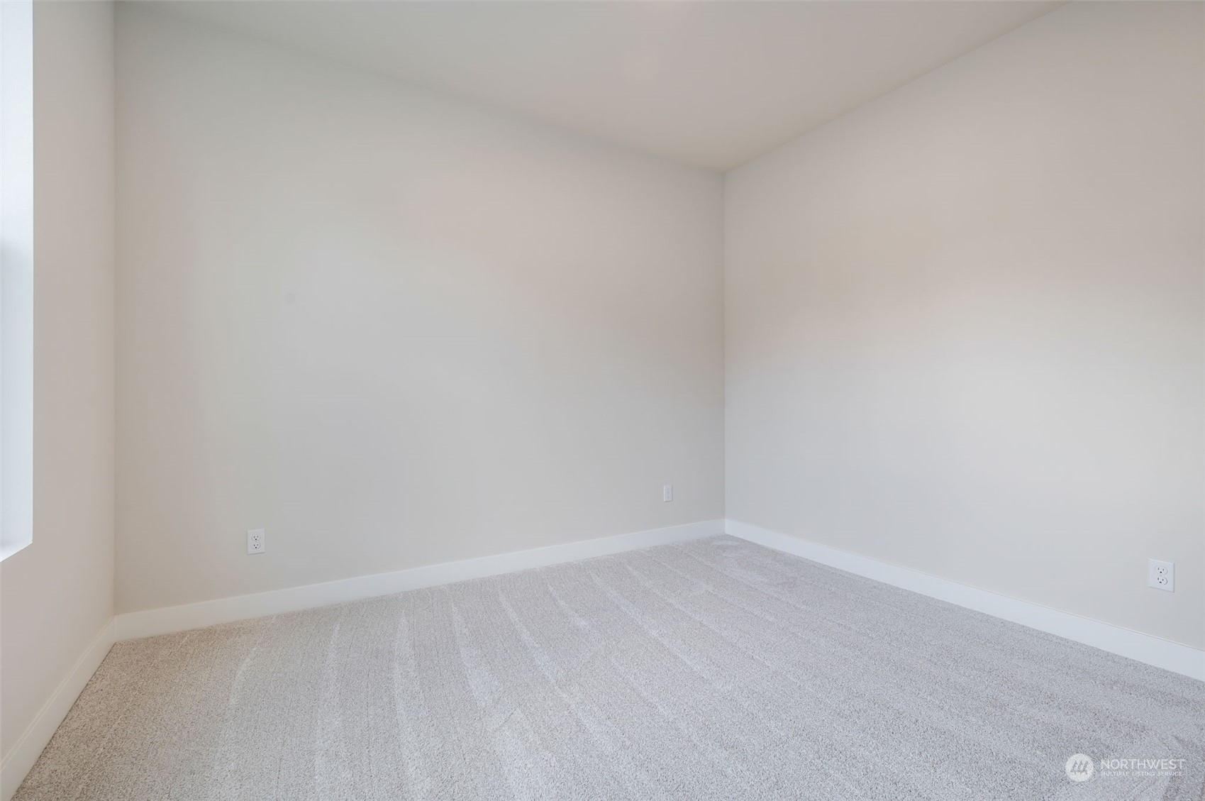 5527 Kinross Rd Port Orchard Southwest, Unit 110 Port Orchard, WA 98367 - Photo 14 of 40 Gallery Image 14
