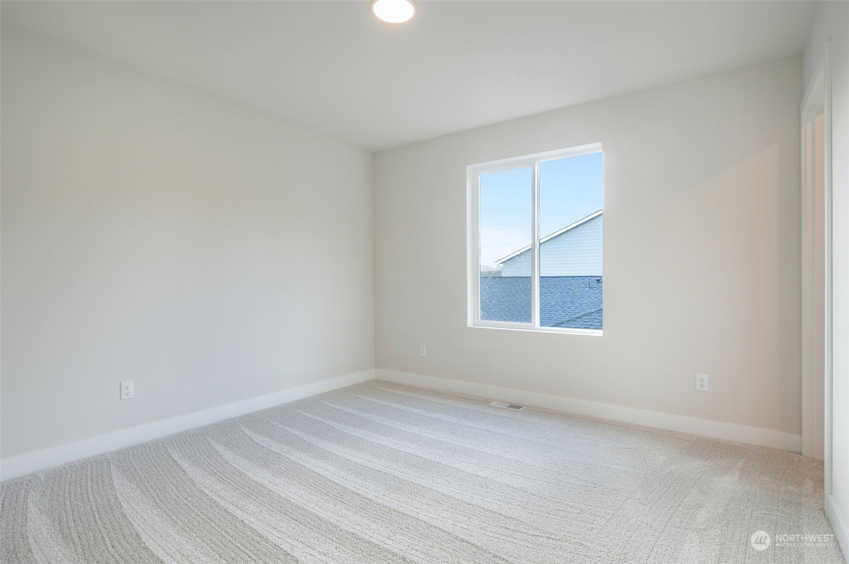 5527 Kinross Rd Port Orchard Southwest, Unit 110 Port Orchard, WA 98367 - Photo 27 of 40 Gallery Image 27