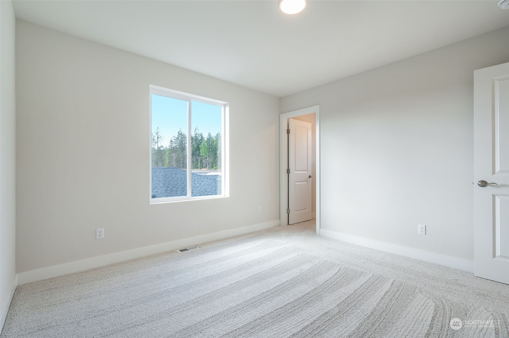 5527 Kinross Rd Port Orchard Southwest, Unit 110 Port Orchard, WA 98367 - Photo 28 of 40 Gallery Image 28
