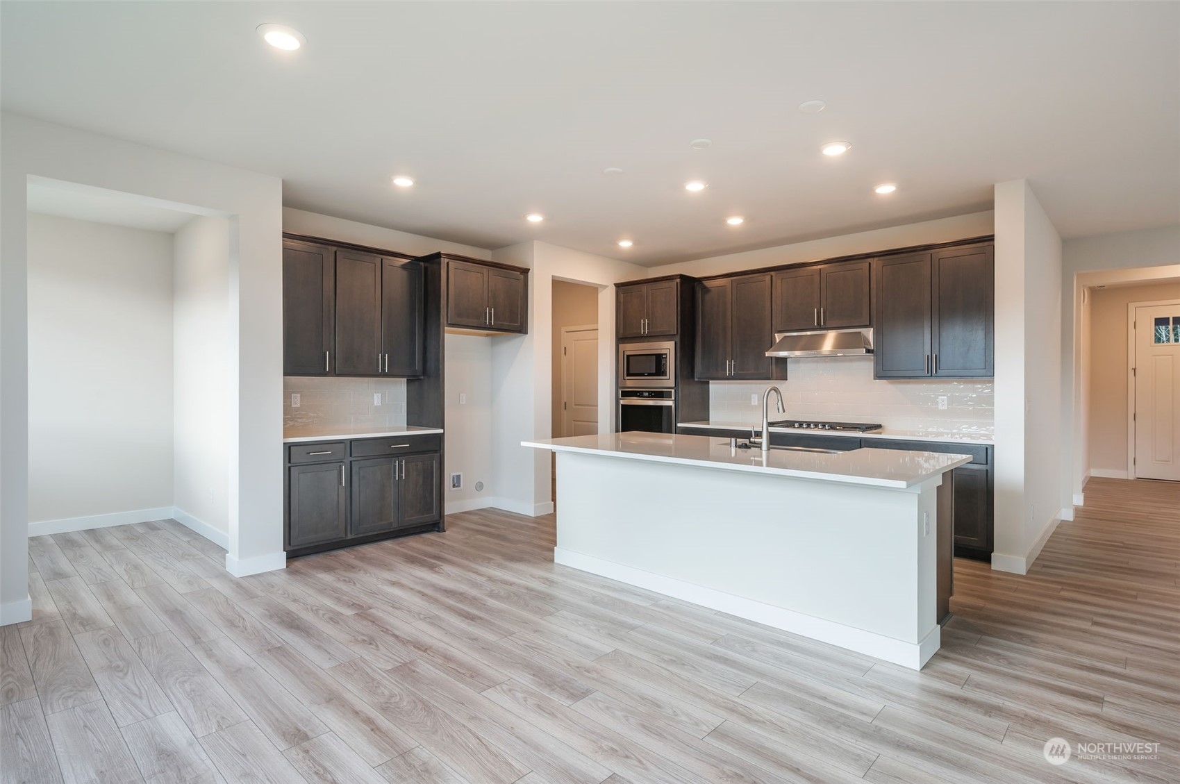 5527 Kinross Rd Port Orchard Southwest, Unit 110 Port Orchard, WA 98367 - Photo 8 of 40 Gallery Image 8