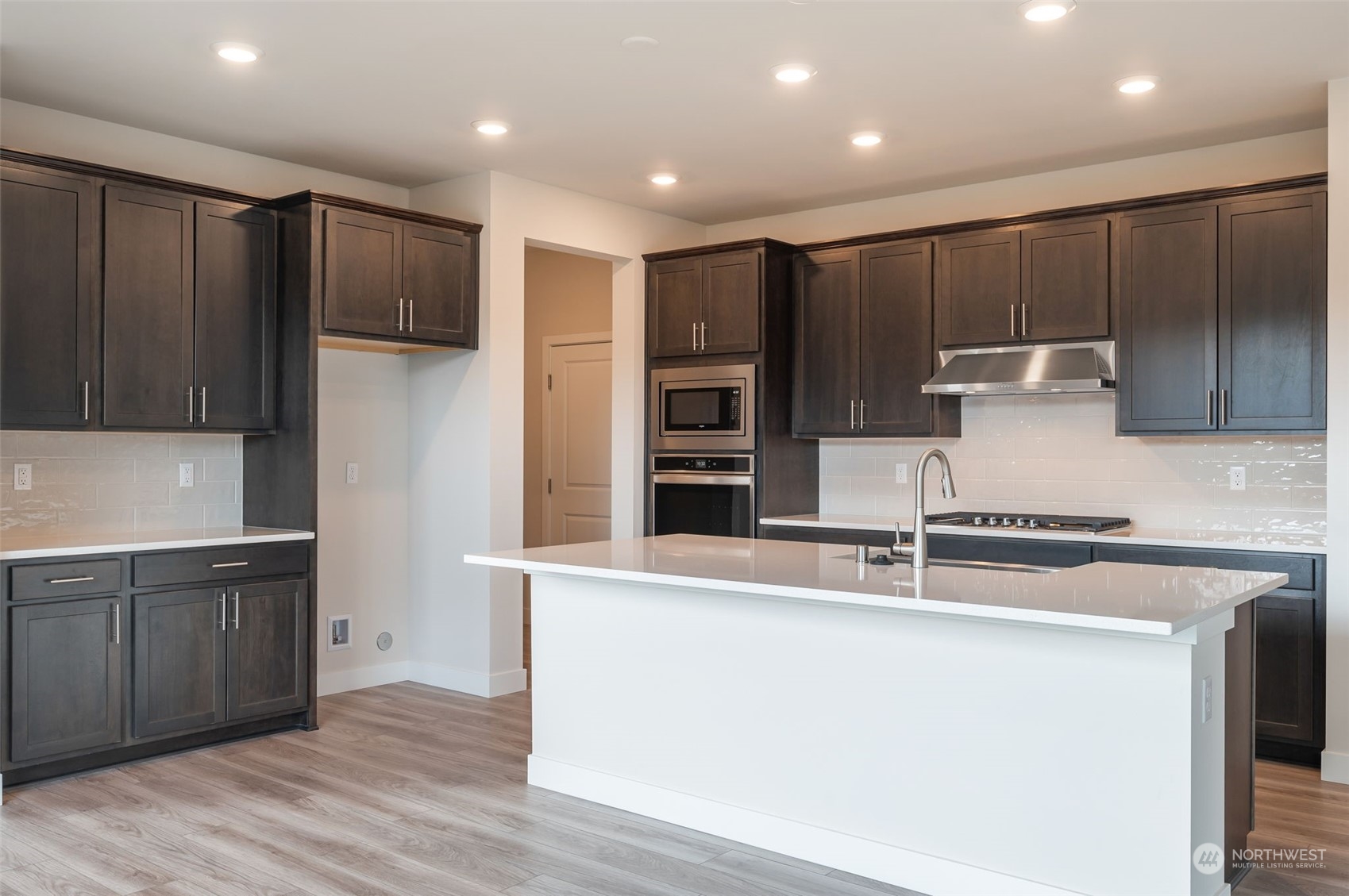 5527 Kinross Rd Port Orchard Southwest, Unit 110 Port Orchard, WA 98367 - Photo 9 of 40 Gallery Image 9