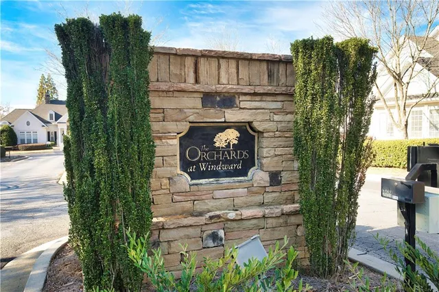 $440,000 | 2917 Oakside Circle, Alpharetta, GA 30004