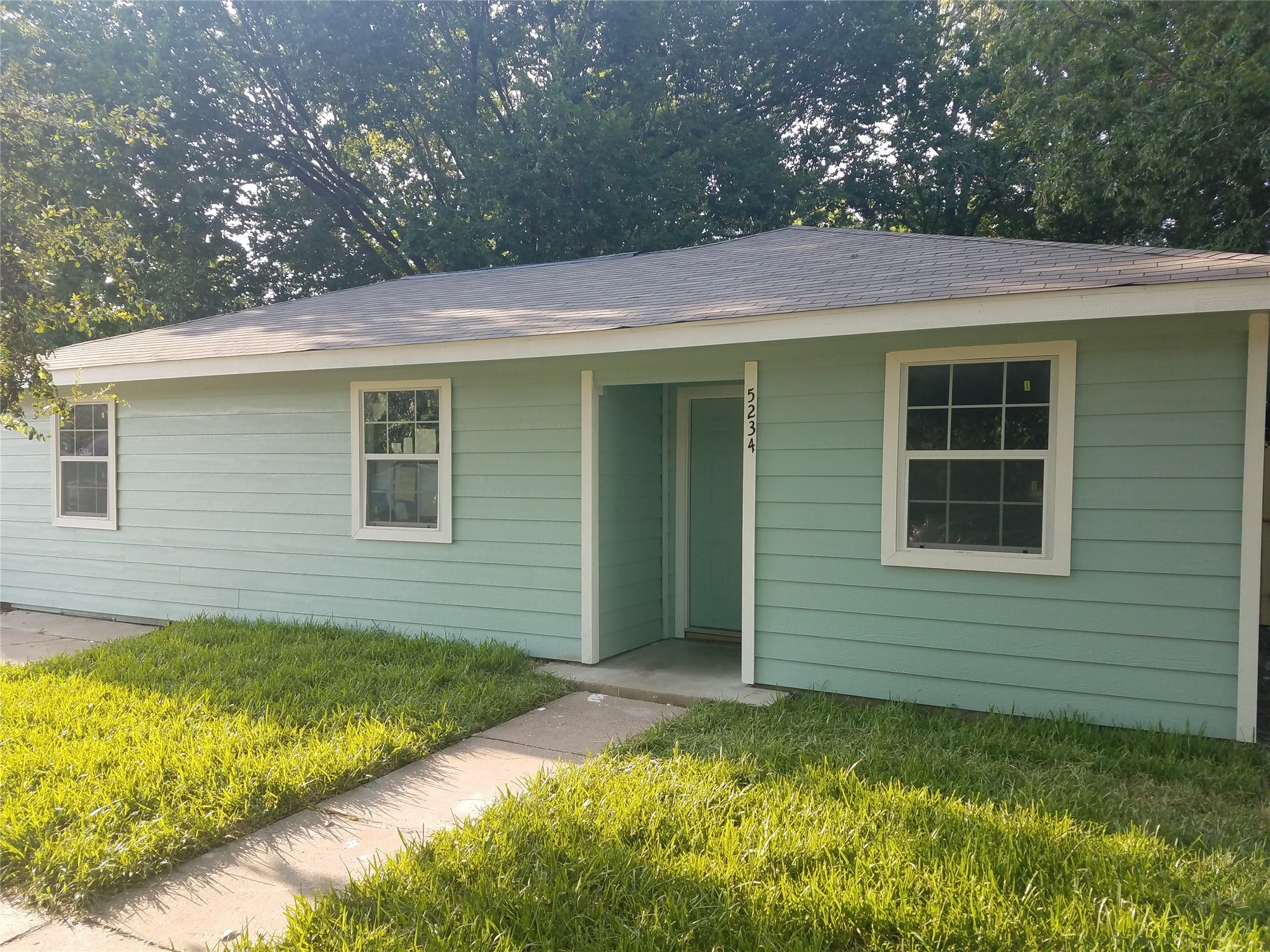 5234 Ripplebrook Drive Houston, TX 77045 - Photo 2 of 23