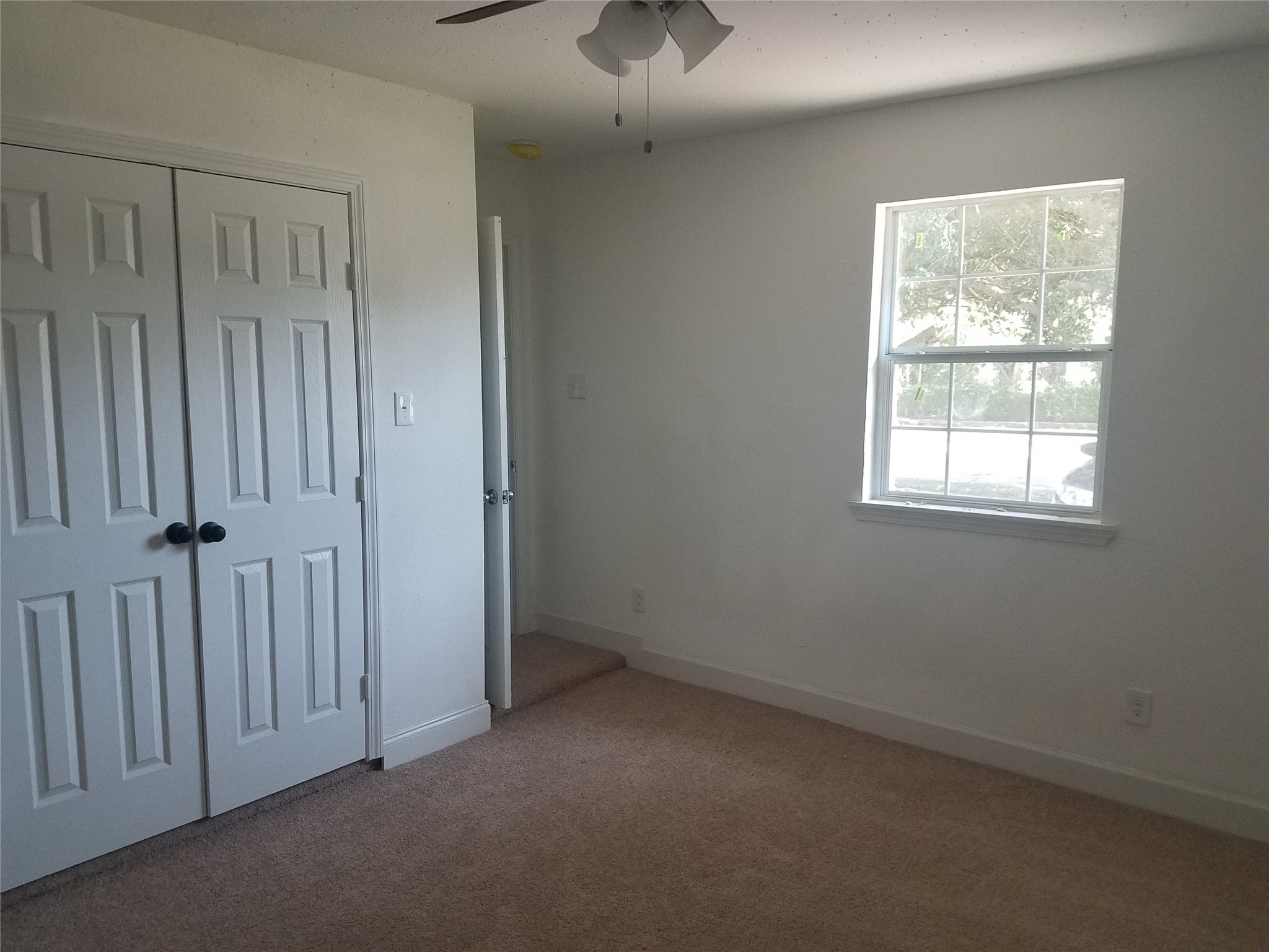 5234 Ripplebrook Drive Houston, TX 77045 - Photo 4 of 23