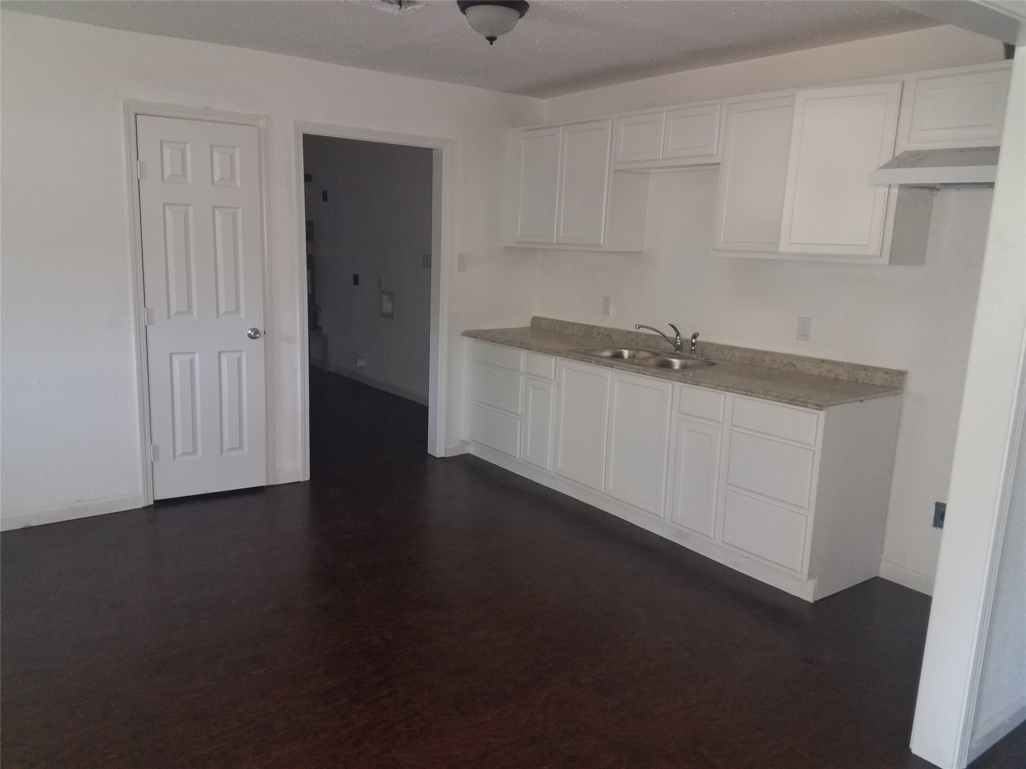 5234 Ripplebrook Drive Houston, TX 77045 - Photo 5 of 23