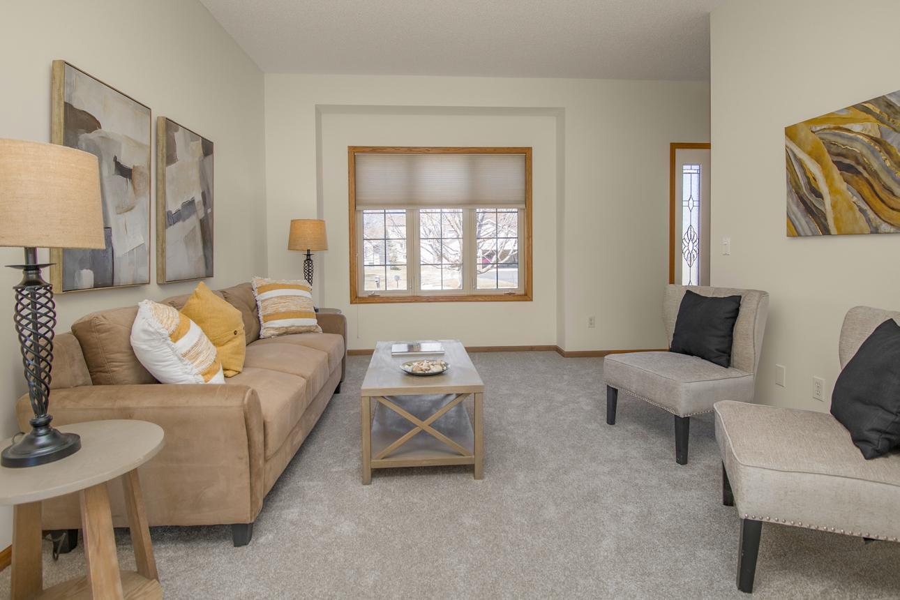 10341 Fox Run Road Woodbury, MN 55129 - Photo 2 of 20