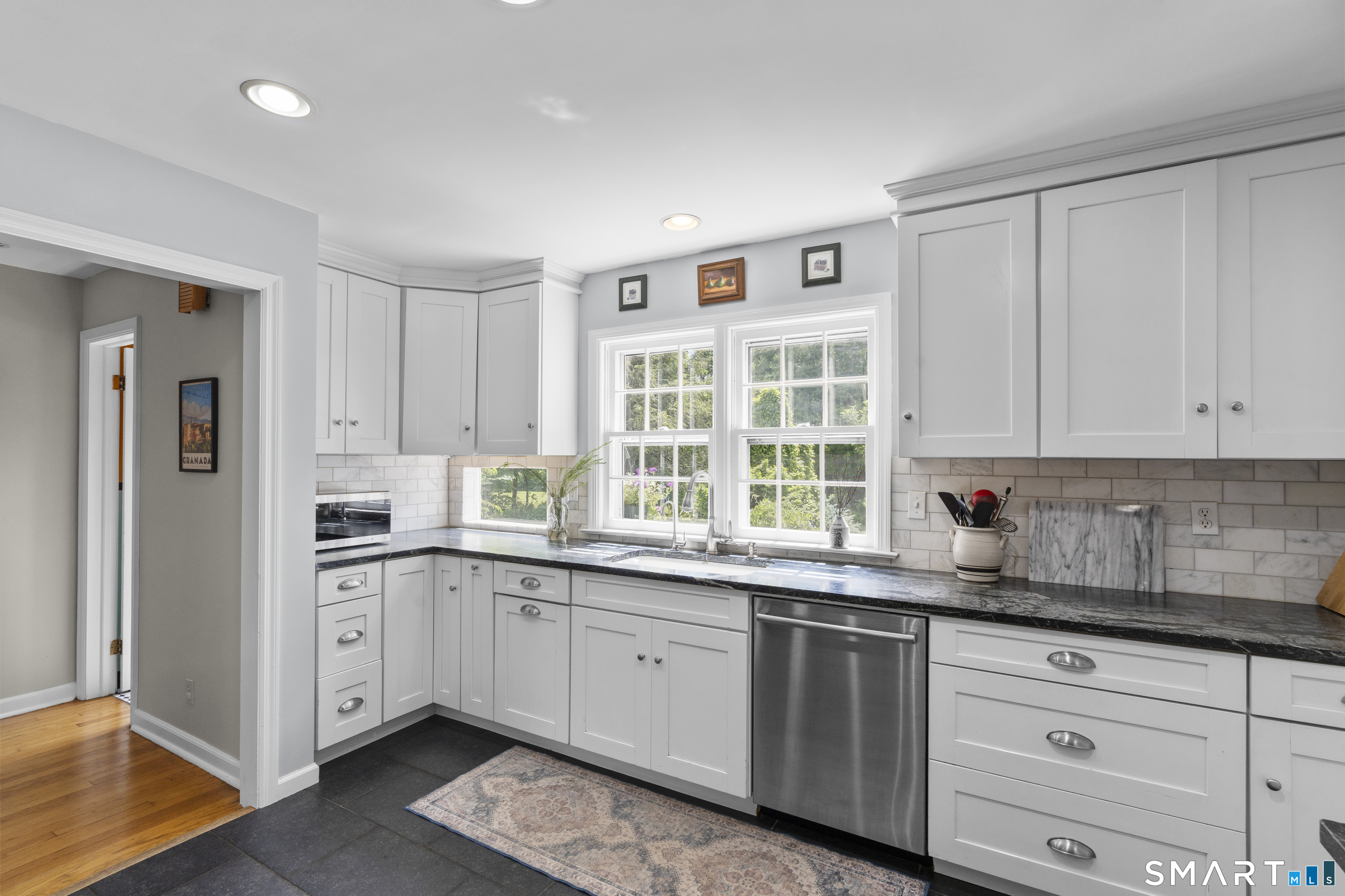 102 Whisconier Road Brookfield, CT 06804 - Photo 14 of 38