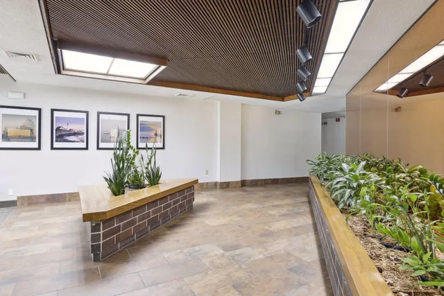 $234,900 | 2265 Youngman Avenue West, Unit 403E, St. Paul, MN 55116