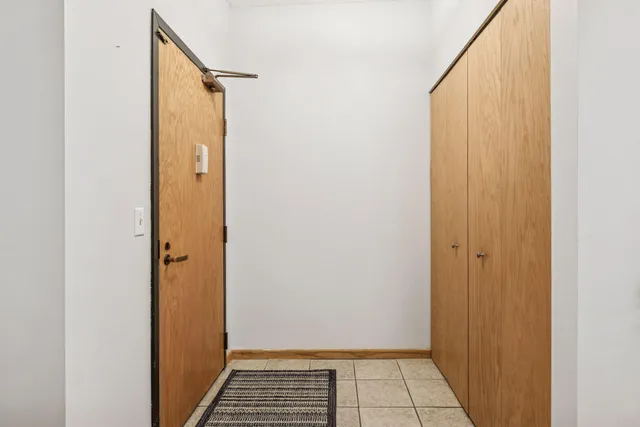 $234,900 | 2265 Youngman Avenue West, Unit 403E, St. Paul, MN 55116