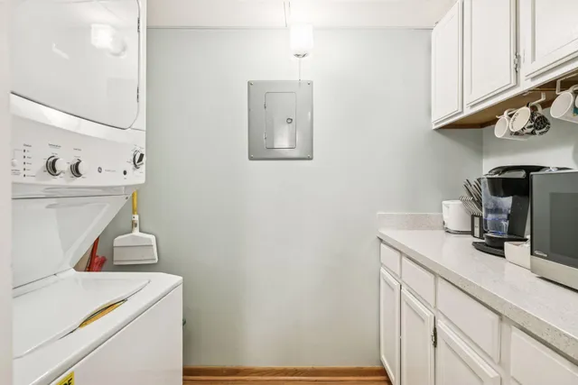 $234,900 | 2265 Youngman Avenue West, Unit 403E, St. Paul, MN 55116