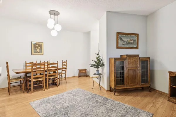 $225,000 | 2265 Youngman Avenue West, Unit 403E, St. Paul, MN 55116