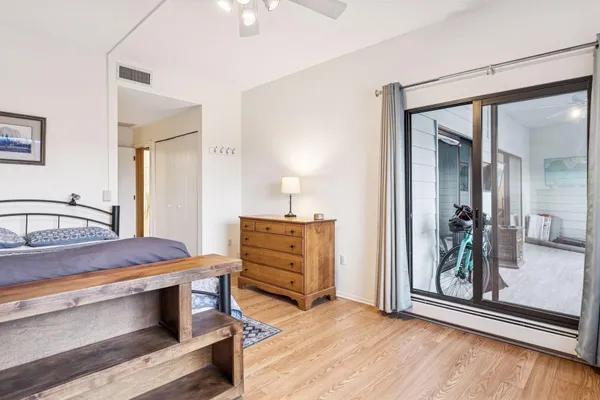 $225,000 | 2265 Youngman Avenue West, Unit 403E, St. Paul, MN 55116