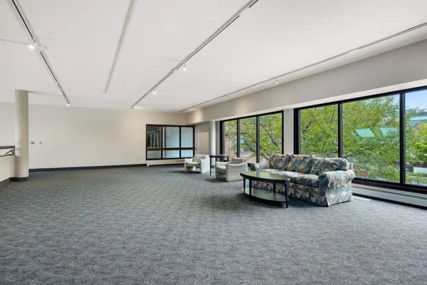 $225,000 | 2265 Youngman Avenue West, Unit 403E, St. Paul, MN 55116