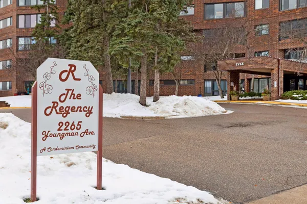 $225,000 | 2265 Youngman Avenue West, Unit 403E, St. Paul, MN 55116