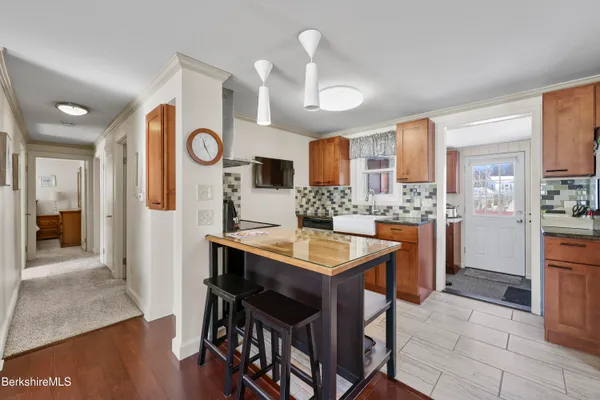 $289,900 | 11 Crane Avenue, Pittsfield, MA 01201