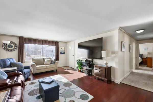 $289,900 | 11 Crane Avenue, Pittsfield, MA 01201