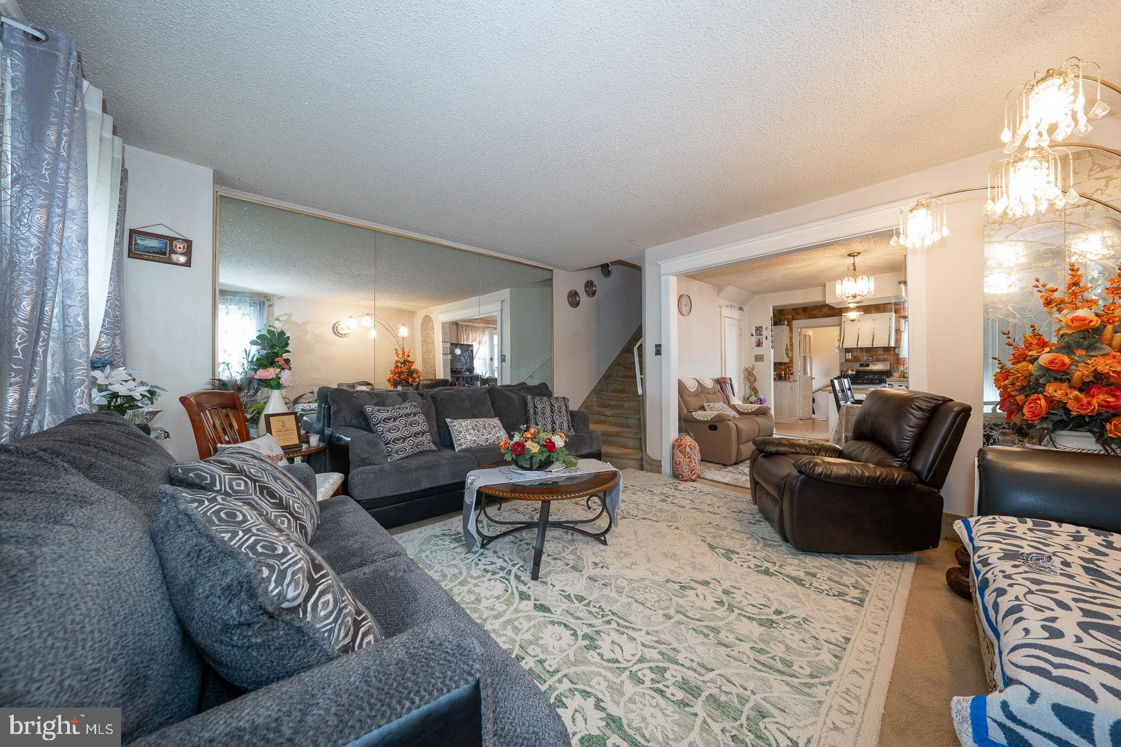 7278 Bradford Road Upper Darby, PA 19082 - Photo 5 of 26