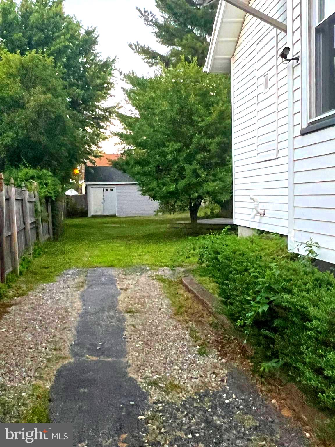 121 South Chester Avenue Riverside, NJ 08075 - Photo 3 of 28