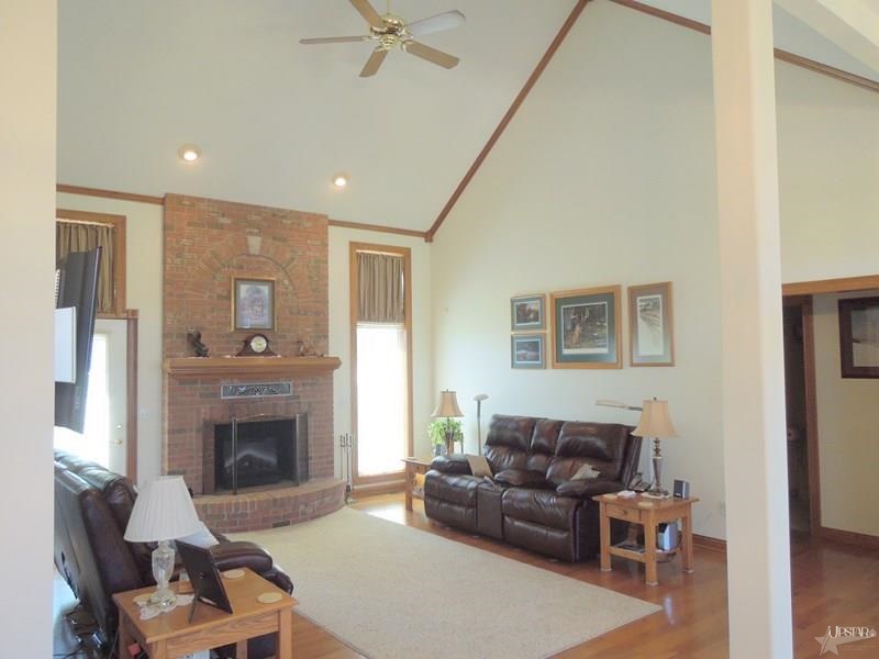 16209 Viberg Road Leo, IN 46765 - Photo 3 of 30
