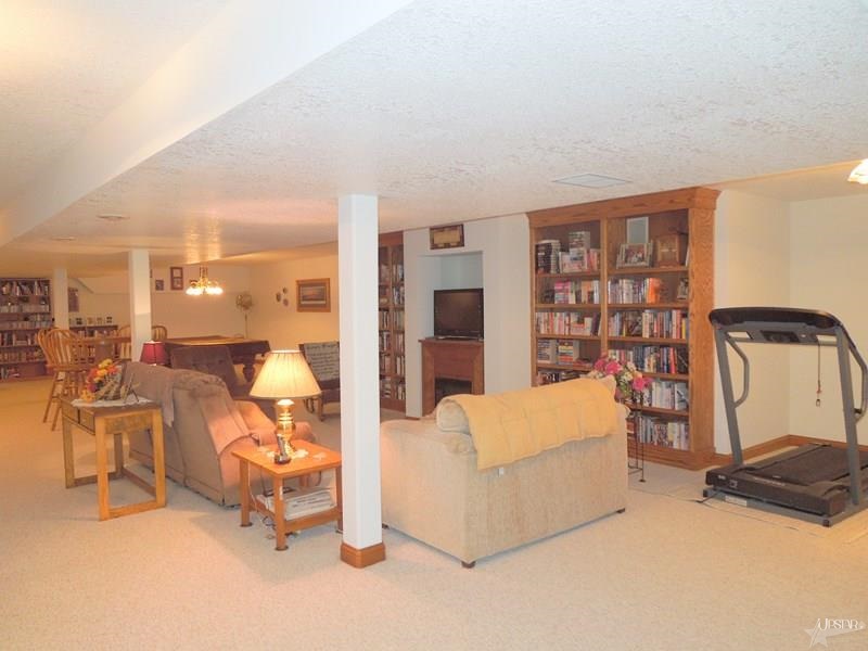 16209 Viberg Road Leo, IN 46765 - Photo 22 of 30