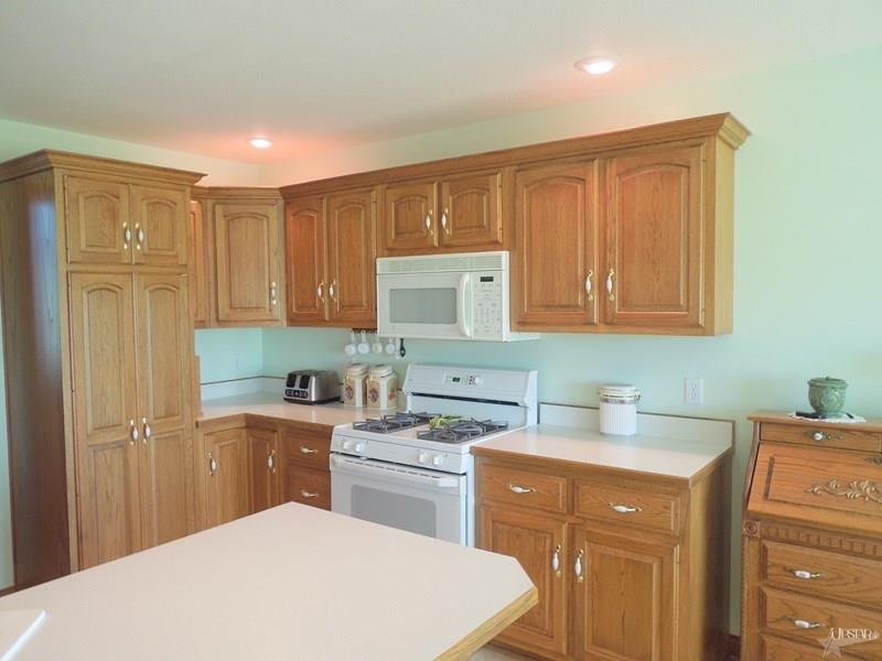 16209 Viberg Road Leo, IN 46765 - Photo 7 of 30
