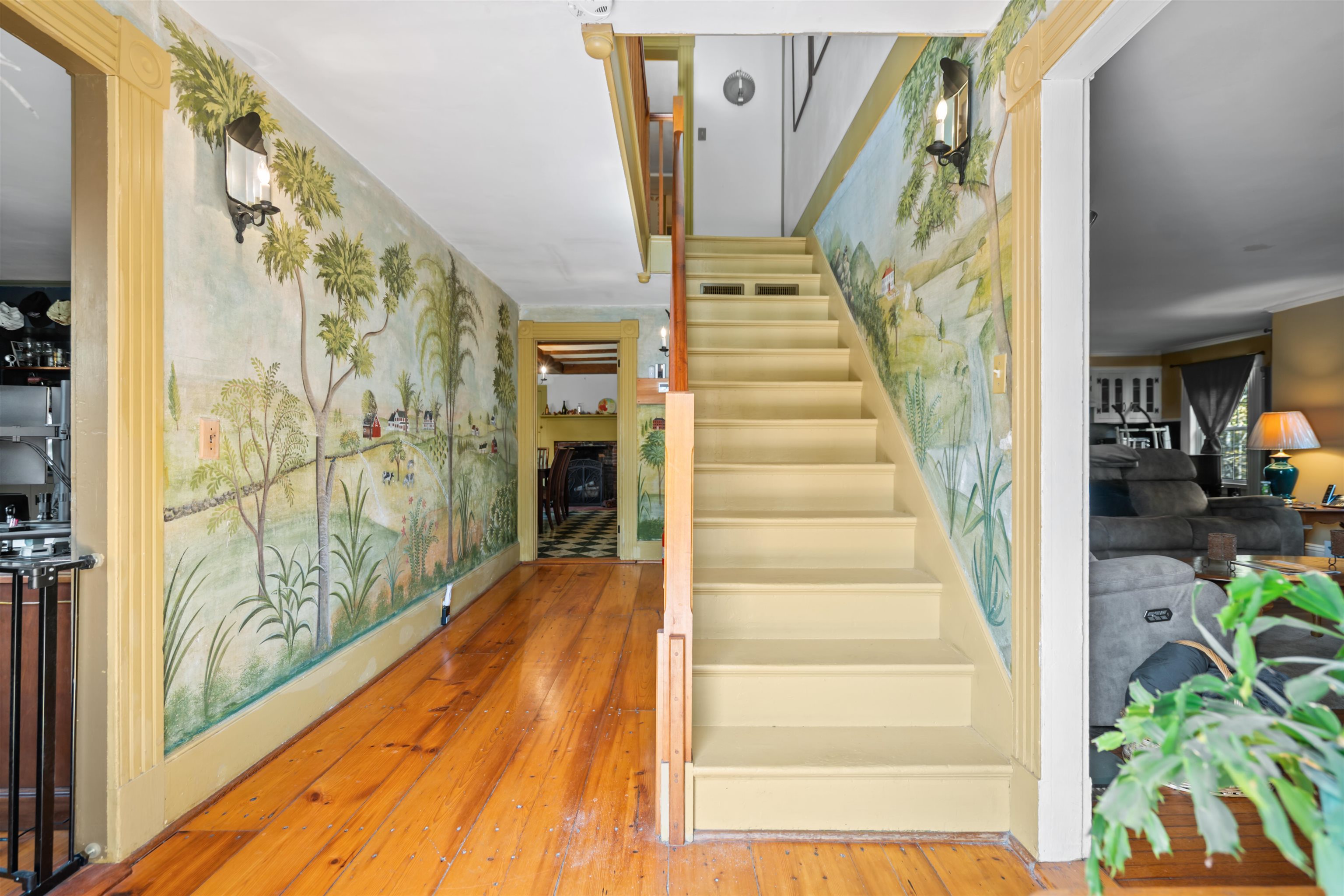 447 Center Road Hillsborough, NH 03244 - Photo 14 of 54