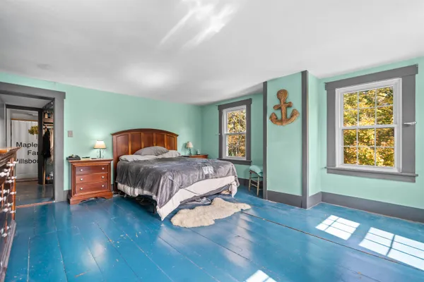 $829,900 | 447 Center Road, Hillsborough, NH 03244