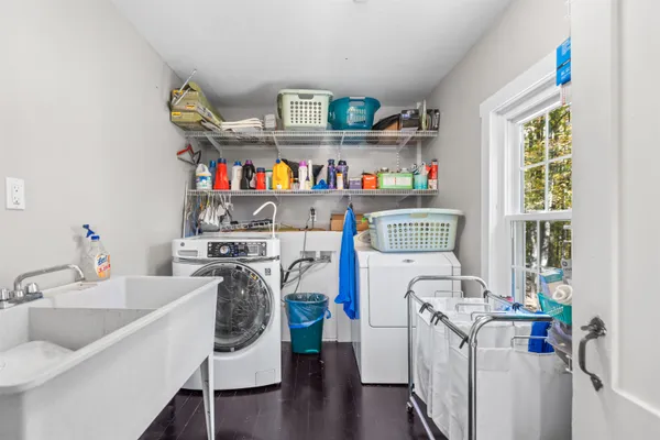 $829,900 | 447 Center Road, Hillsborough, NH 03244