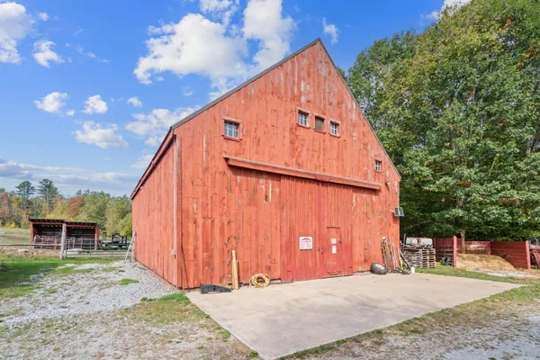 $829,900 | 447 Center Road, Hillsborough, NH 03244