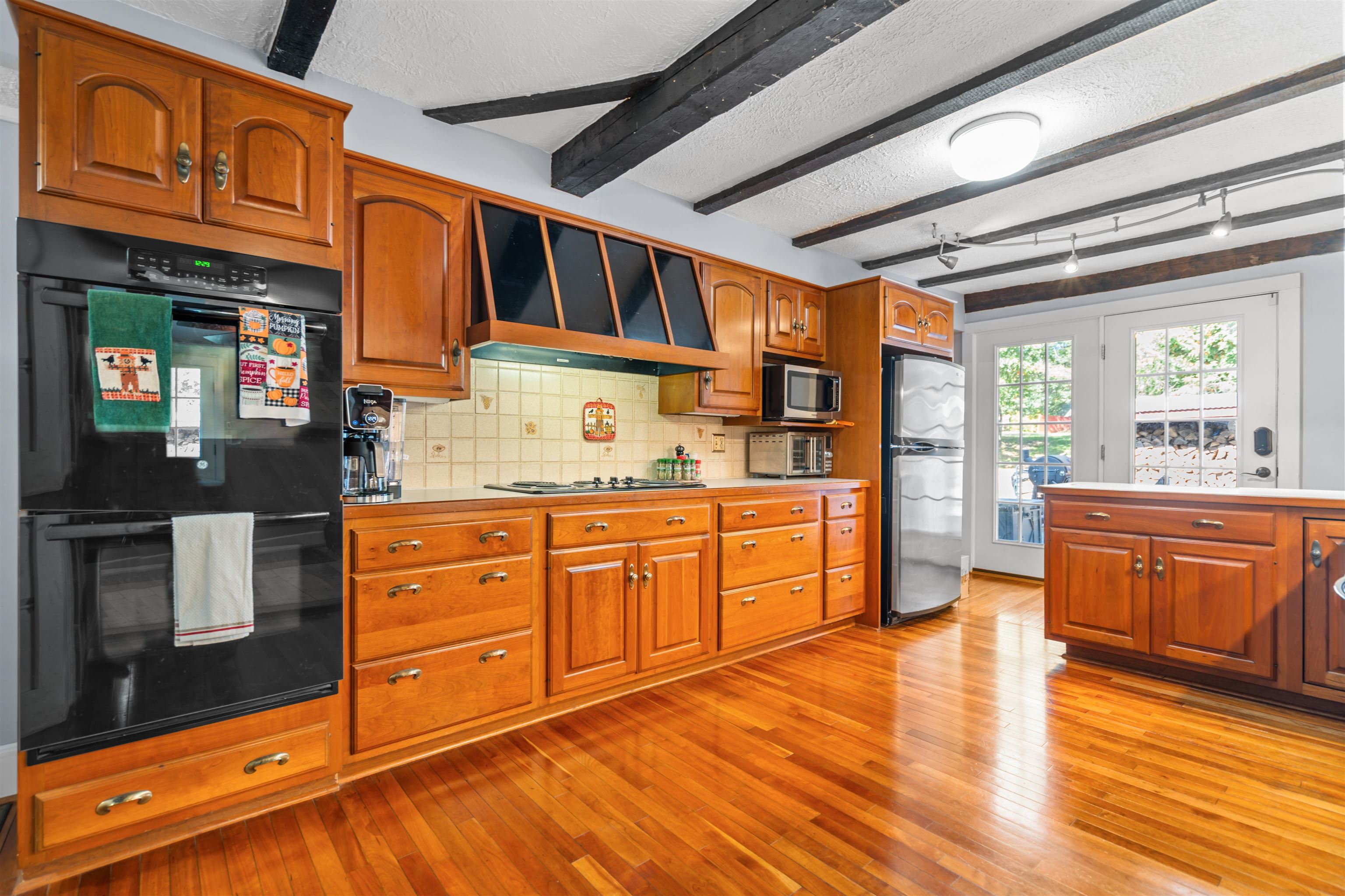 447 Center Road Hillsborough, NH 03244 - Photo 9 of 54