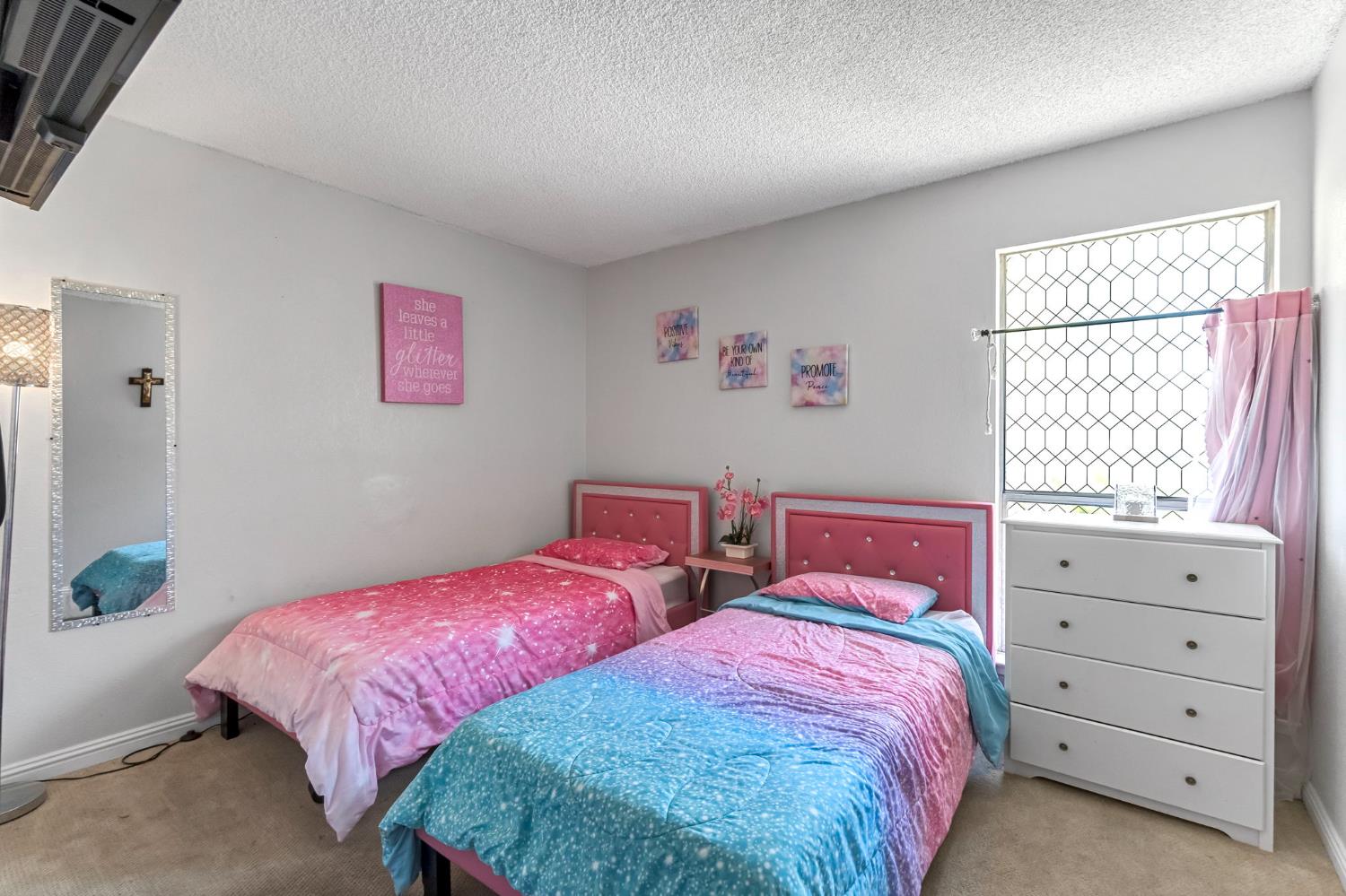 4883 East Geary Avenue Fresno, CA 93725 - Photo 17 of 32