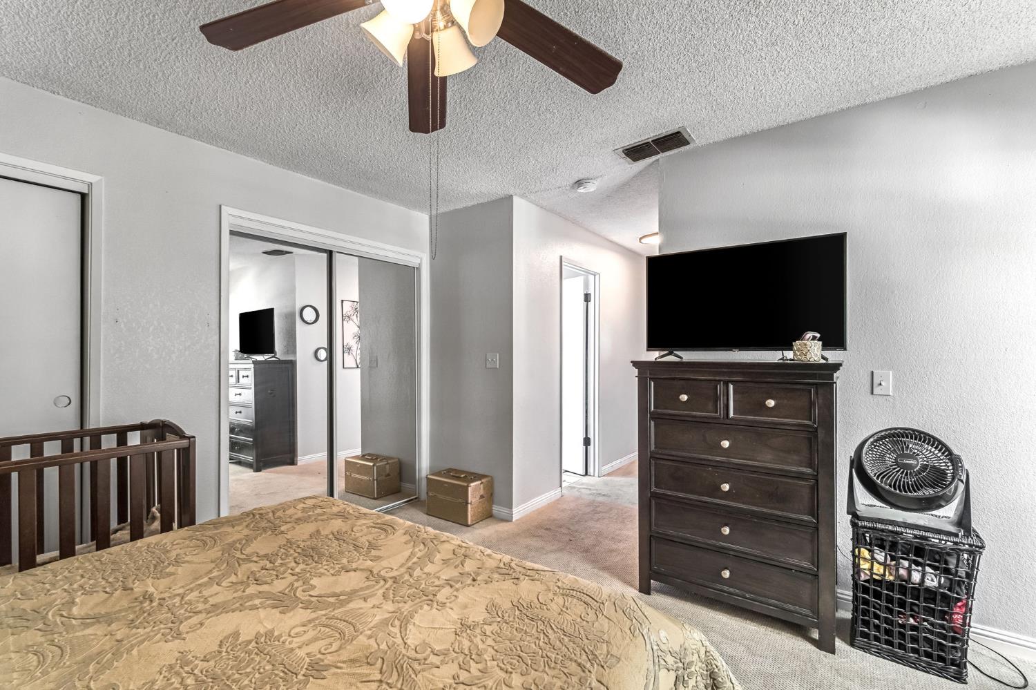 4883 East Geary Avenue Fresno, CA 93725 - Photo 24 of 32