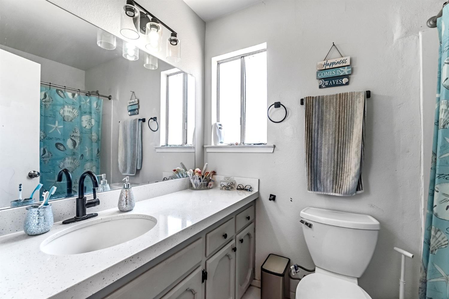 4883 East Geary Avenue Fresno, CA 93725 - Photo 25 of 32