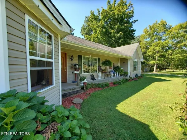 $925,000 | 439 Elvira Lane, Winfield, TN 37892