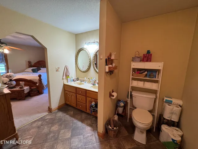 $925,000 | 439 Elvira Lane, Winfield, TN 37892