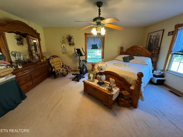 $925,000 | 439 Elvira Lane, Winfield, TN 37892