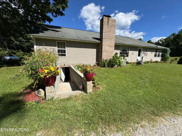 $925,000 | 439 Elvira Lane, Winfield, TN 37892