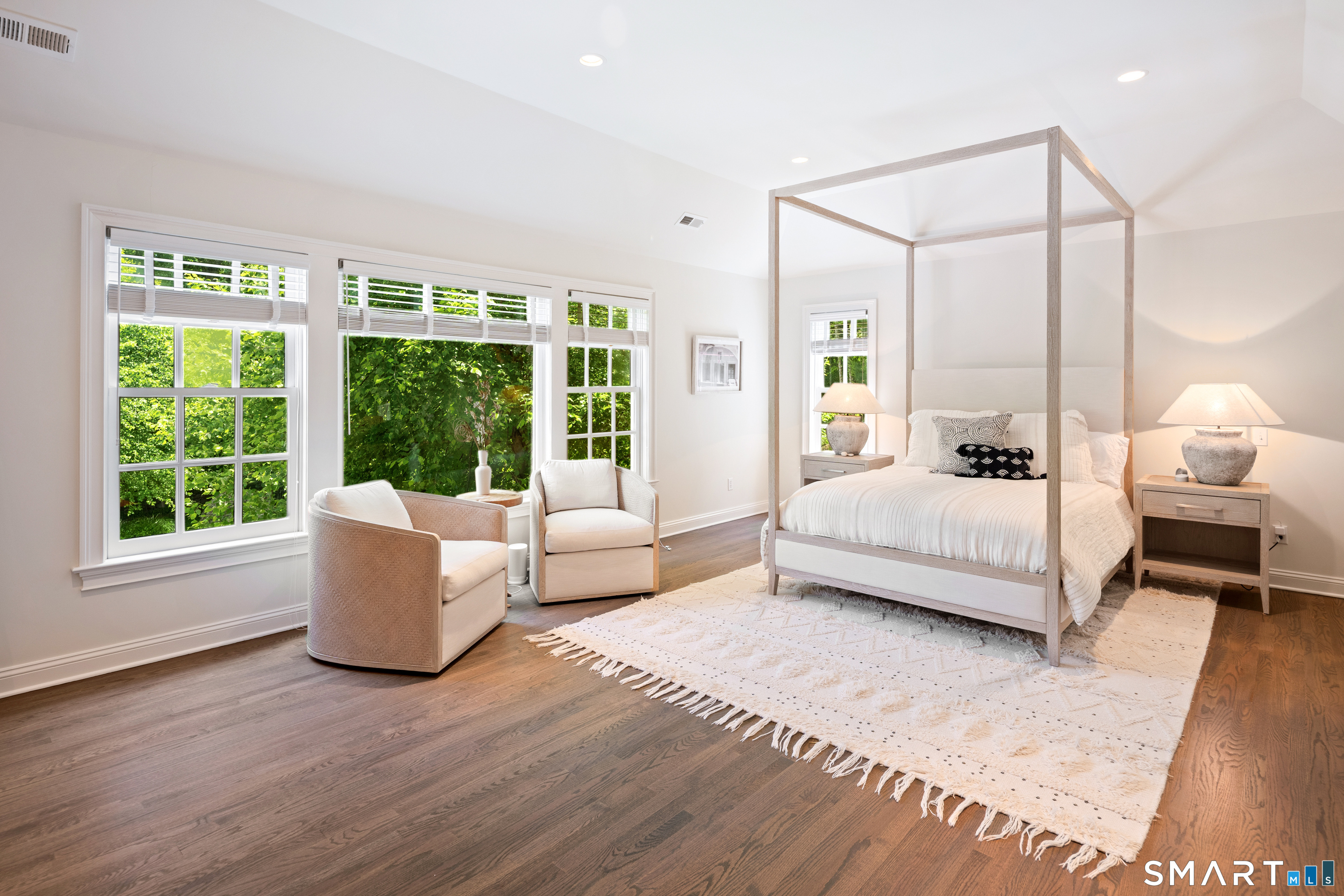 81 Lukes Wood Road New Canaan, CT 06840 - Photo 23 of 40