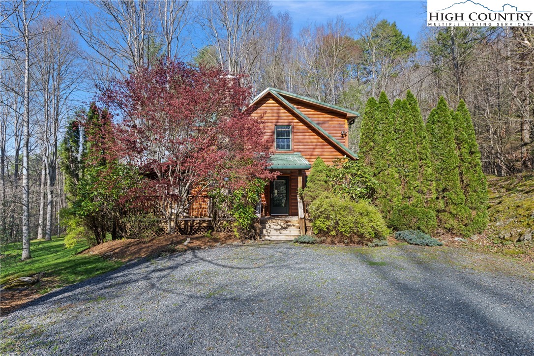 235 Old Reece Road Banner Elk, NC 28604 - Photo 8 of 38 Gallery Image 8