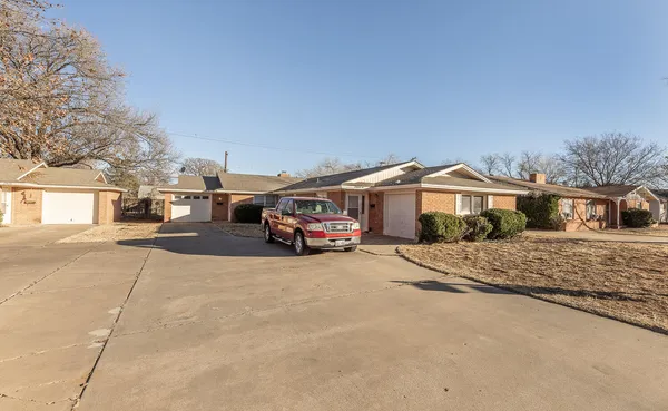$230,000 | 2408 33rd Street, Lubbock, TX 79411